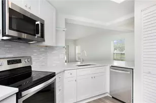 6225 Bellerive Ave, Naples, FL 34119 - Photo 11