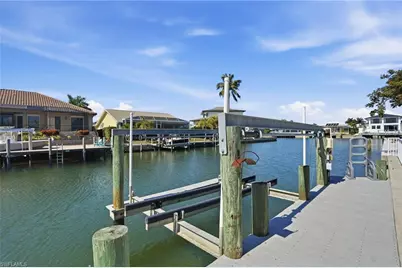 468 Capri Ct, Marco Island, FL 34145 - Photo 43