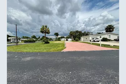 27341 Valois Dr, Bonita Springs, FL 34135 - Photo 9