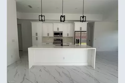 2894 43rd Ave NE, Naples, FL 34120 - Photo 5