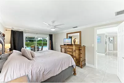 350 Pinehurst Cir, Naples, FL 34113 - Photo 15