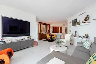 60 Seagate Dr, Naples, FL 34103 - Photo 3