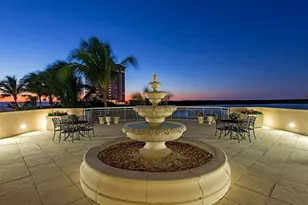 60 Seagate Dr, Naples, FL 34103 - Photo 27