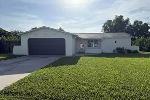 525 SE 11th Ct, Cape Coral, FL 33990 - Photo 1