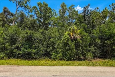 620 Soll St, Naples, FL 34109 - Photo 9