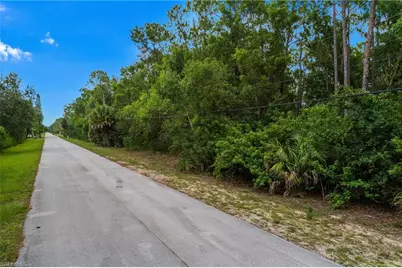 620 Soll St, Naples, FL 34109 - Photo 7