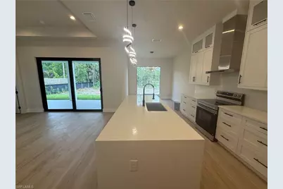 2594 50th Ave NE, Naples, FL 34120 - Photo 7