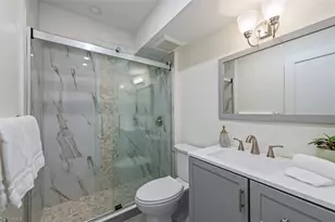 2170 Gulf Shore Blvd N, Naples, FL 34102 - Photo 5