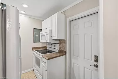 4900 Tahiti Ln, Naples, FL 34112 - Photo 39