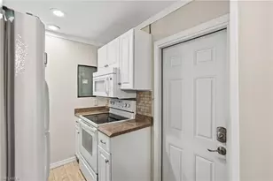 4900 Tahiti Ln, Naples, FL 34112 - Photo 39