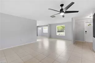 4900 Tahiti Ln, Naples, FL 34112 - Photo 5