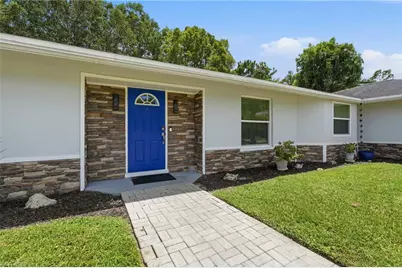 4900 Tahiti Ln, Naples, FL 34112 - Photo 3