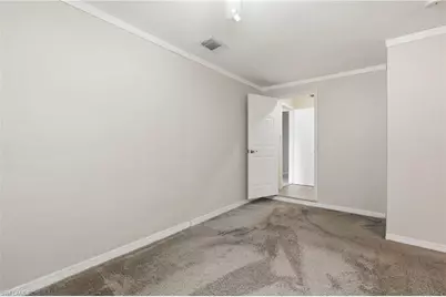 4900 Tahiti Ln, Naples, FL 34112 - Photo 31