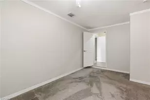 4900 Tahiti Ln, Naples, FL 34112 - Photo 31