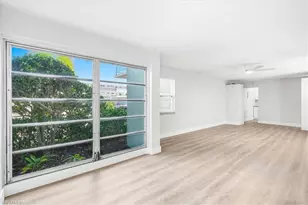 653 12th Ave S, Naples, FL 34102 - Photo 9