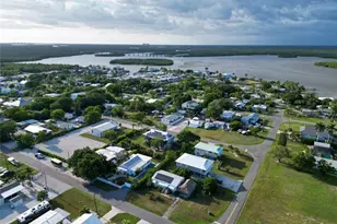 517 Coconut Ave, Other, FL 34140 - Photo 35