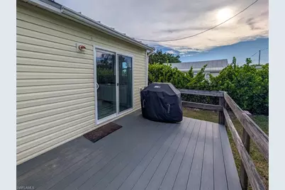 517 Coconut Ave, Other, FL 34140 - Photo 17