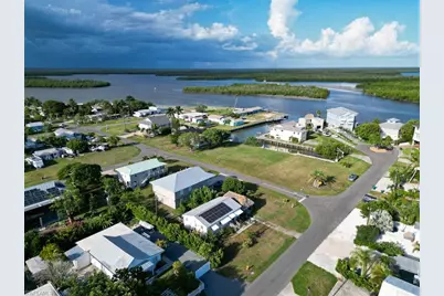 517 Coconut Ave, Other, FL 34140 - Photo 29