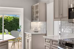 812 Reef Point Cir, Naples, FL 34108 - Photo 9