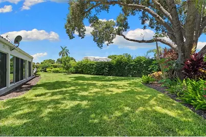 812 Reef Point Cir, Naples, FL 34108 - Photo 41