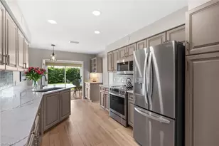 812 Reef Point Cir, Naples, FL 34108 - Photo 5