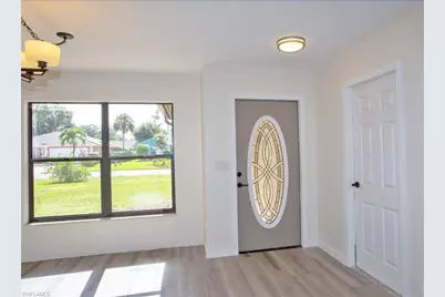 4053 Seaoats Ln, Naples, FL 34112 - Photo 3
