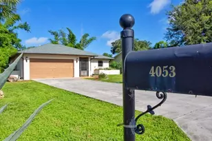 4053 Seaoats Ln, Naples, FL 34112 - Photo 11