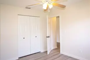 4053 Seaoats Ln, Naples, FL 34112 - Photo 9