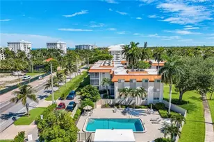 1100 Gulf Shore Blvd N, Naples, FL 34102 - Photo 25