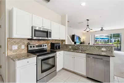 1148 Oxford Ln, Naples, FL 34105 - Photo 3