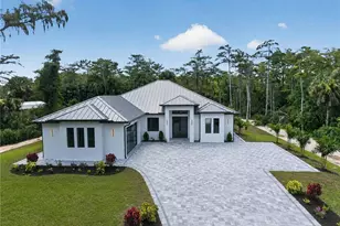 533 6th St SE, Naples, FL 34117 - Photo 3