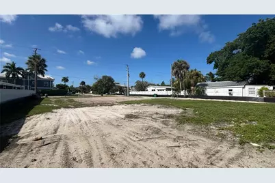 2595 Becca Ave, Naples, FL 34112 - Photo 3