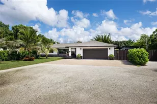 161 Mahogany Dr, Naples, FL 34108 - Photo 25