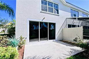 1055 Albany Ct, Naples, FL 34105 - Photo 19