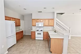 1055 Albany Ct, Naples, FL 34105 - Photo 17