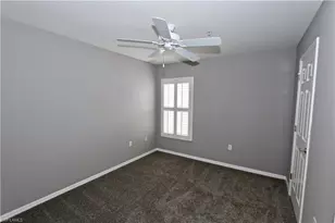 1055 Albany Ct, Naples, FL 34105 - Photo 9