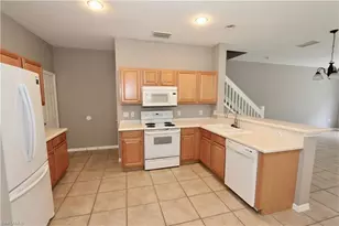 1055 Albany Ct, Naples, FL 34105 - Photo 3