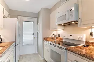 1300 Gulf Shore Blvd N, Naples, FL 34102 - Photo 13
