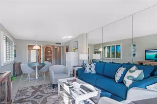 1300 Gulf Shore Blvd N, Naples, FL 34102 - Photo 17