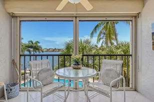 848 W Elkcam Cir, Marco Island, FL 34145 - Photo 15