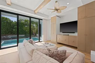 1140 8th St S, Naples, FL 34102 - Photo 7