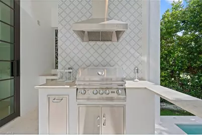 1140 8th St S, Naples, FL 34102 - Photo 41
