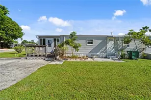 308 Cape Sable Dr, Naples, FL 34104 - Photo 5