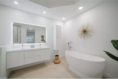 700 Bentwater Cir #103, Naples, FL 34108 - Photo 23