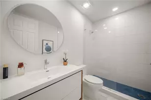 700 Bentwater Cir, Naples, FL 34108 - Photo 25