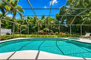 660 Regatta Rd, Naples, FL 34103 - Photo 9