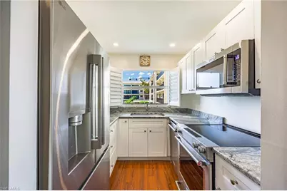 3200 Gulf Shore Blvd N #205, Naples, FL 34103 - Photo 17