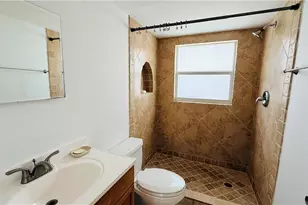 3250 10th St N, Naples, FL 34103 - Photo 15
