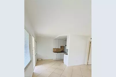 3250 10th St N #B2, Naples, FL 34103 - Photo 5