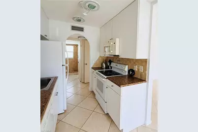 3250 10th St N #B2, Naples, FL 34103 - Photo 13